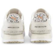 Dámske topánky Puma R78 Voyage Better