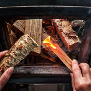 Podpaľovacie drevo Light My Fire MayaSticks 900g