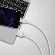 Nabíjací a dátový kábel Swissten Textile USB / USB-C 1,2 m