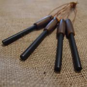 Kresadlo JuBö Bushcraft Firesteel Stick dubňák