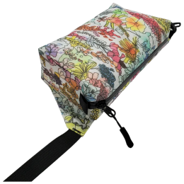 Ľadvinka High Tail Designs Fanny Pack Wildflowers mix1 Wildflowers