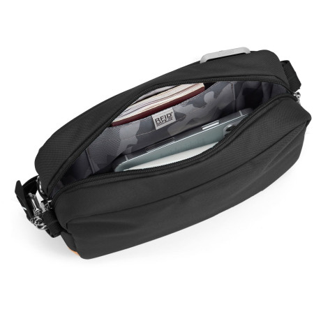 Taška cez rameno Pacsafe Go Crossbody
