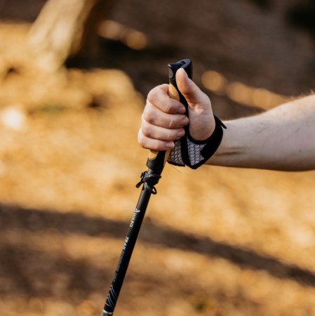 TEST: Warg Carbon Trailrunner – ľahké trailové palice na dlhé pochody aj horské výšľapy
