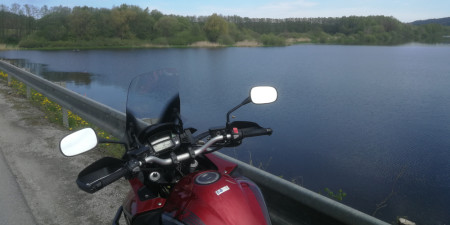 Ako kempovat s motocyklom