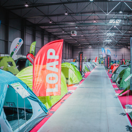 Stany, spacáky a karimatky