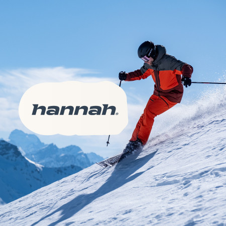  Pripravte sa na lyže s Hannah. Spoľahlivá výbava na svah