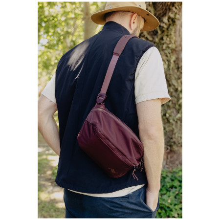 Ľadvinka Peak Design Outdoor Sling 4L