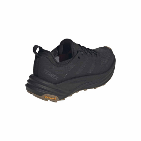 Pánske turistické topánky Adidas Terrex Freehiker 3 Low Gtx