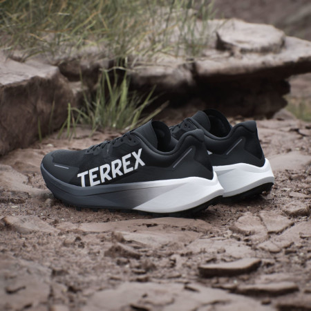 Pánske bežecké topánky Adidas Terrex Agravic 3