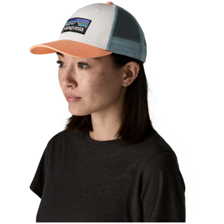Šiltovka Patagonia P-6 Logo LoPro Trucker Hat