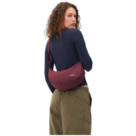Taška cez rameno Aevor Sling Bag Small