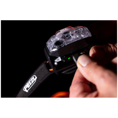 Výkonná čelovka Petzl Swift RL Classic