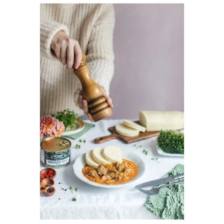 Hlavné jedlo Hotovky z plechovky Segedínsky guláš špeciál 800g