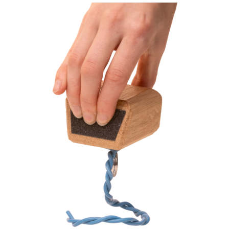 Posilňovač prstov Crush Climbing Angled Pinch Block