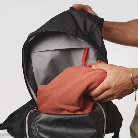 Bežecký batoh Salomon Cross 12