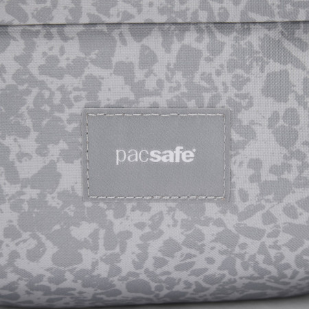 Ľadvinka Pacsafe GO sling pack