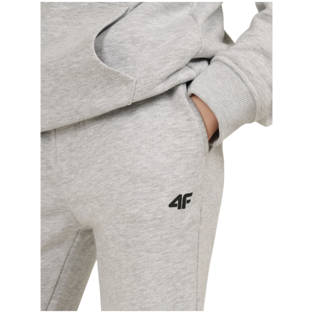 Detské tepláky 4F Trousers Cas M1828 Cold Light Grey Melange