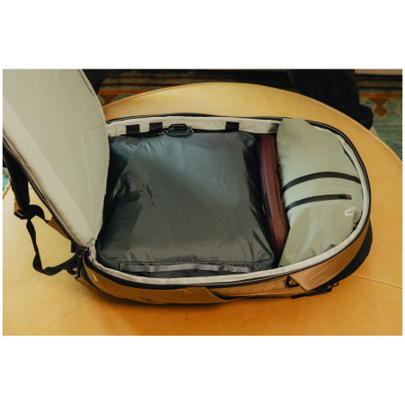 Batoh Peak Design Travel Backpack 30L