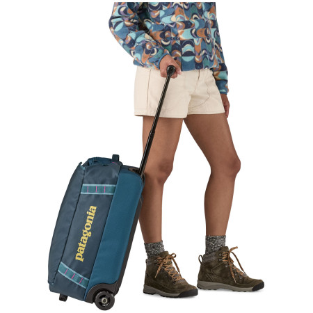 Kufor Patagonia Black Hole Wheeled Duffel 40L