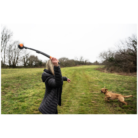 Hračka pre psa Mountain Paws Adjustable dog ball launcher