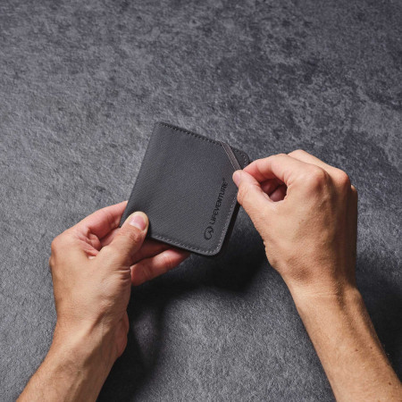 Peňaženka LifeVenture RFiD Compact Wallet