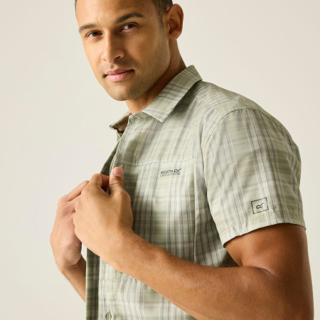 Pánska košeľa Regatta Anti-Insect Travel Light S/S Shirt