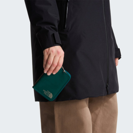 Peňaženka The North Face Base Camp Voyager Wallet