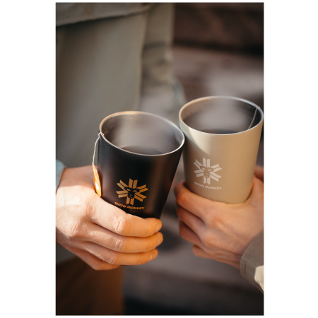 Termohrnček Snow Monkey Enjoyer 473 ml