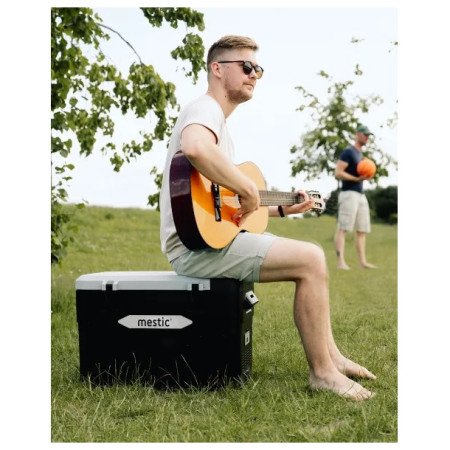 Kompresorová chladnička Mestic Compressor MCCA-42 AC / DC